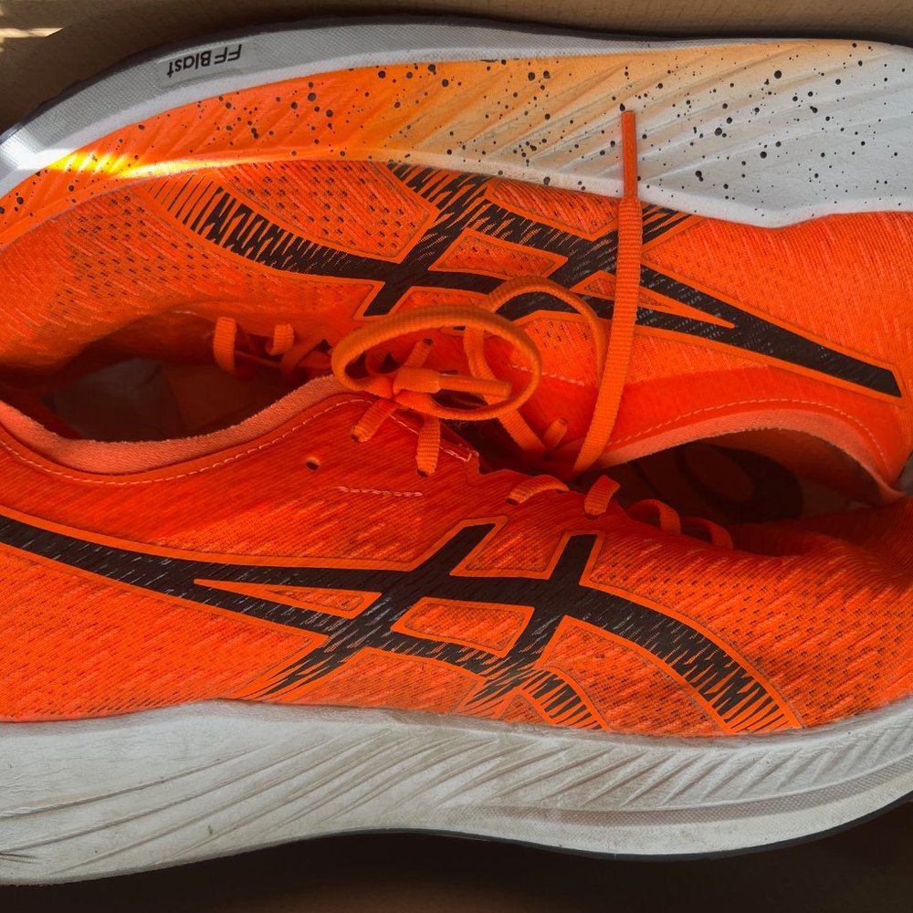 Asics Gel Magic Speed men's running shoes size 10.5